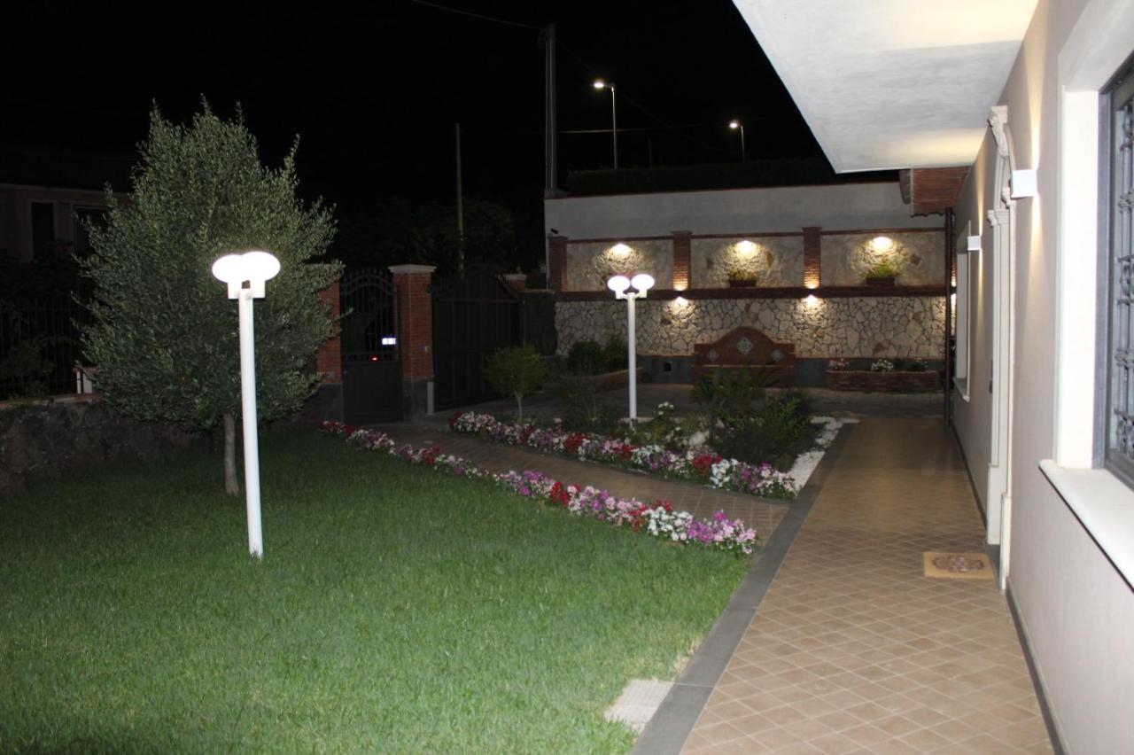 Bedda Mia Etna House B&B เตรคาสตาญิ ภายนอก รูปภาพ